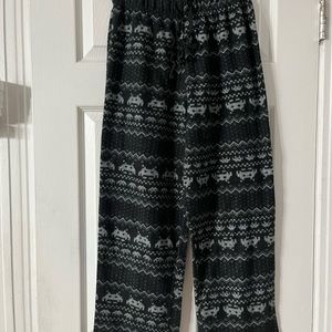 Cambridge classics small men’s grey/black  flannel pj waist  26”, length 41”, in